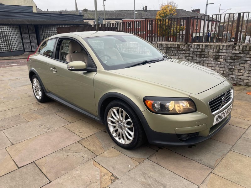 View VOLVO C30 2.0D SE 2dr