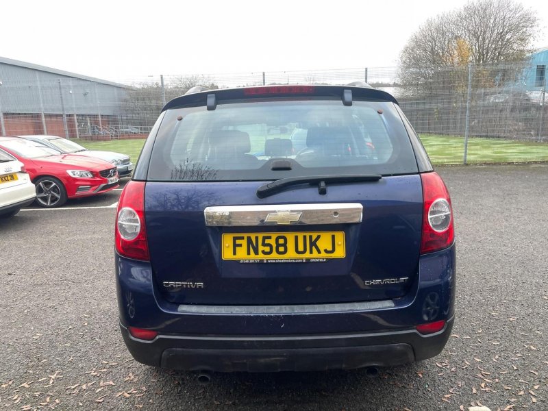 View CHEVROLET CAPTIVA 2.4i LS Euro 4 5dr
