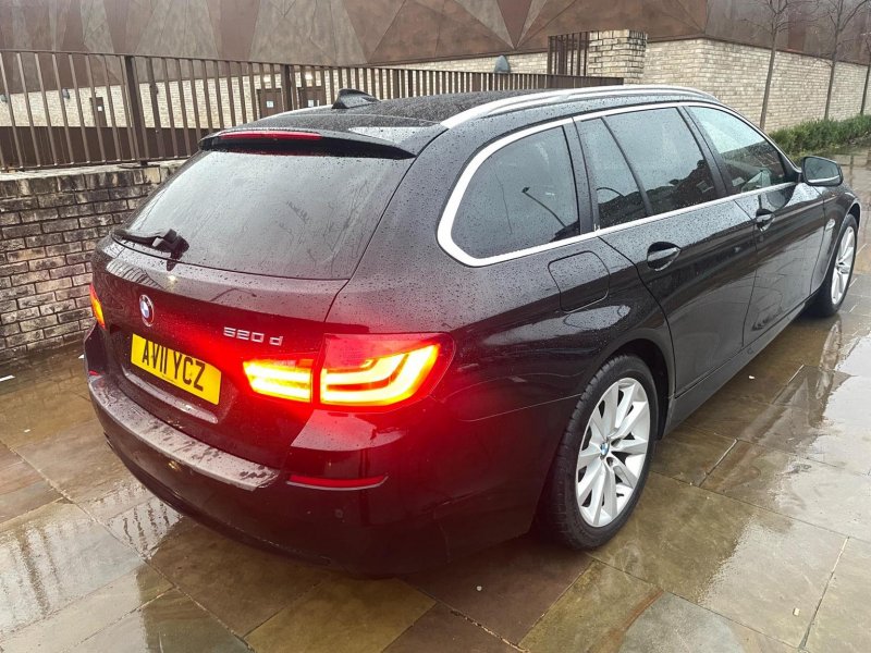View BMW 5 SERIES 2.0 520d SE Touring Steptronic Euro 5 5dr