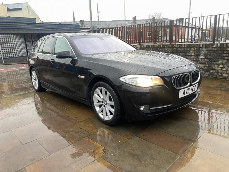 View BMW 5 SERIES 2.0 520d SE Touring Steptronic Euro 5 5dr