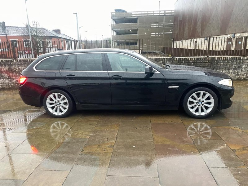 View BMW 5 SERIES 2.0 520d SE Touring Steptronic Euro 5 5dr