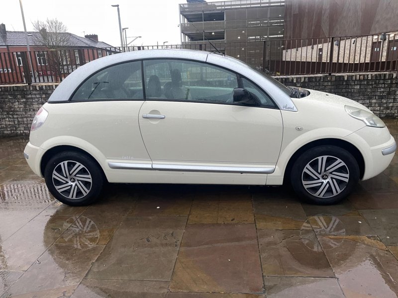 View CITROEN C3 PLURIEL 1.4i Latte 2dr