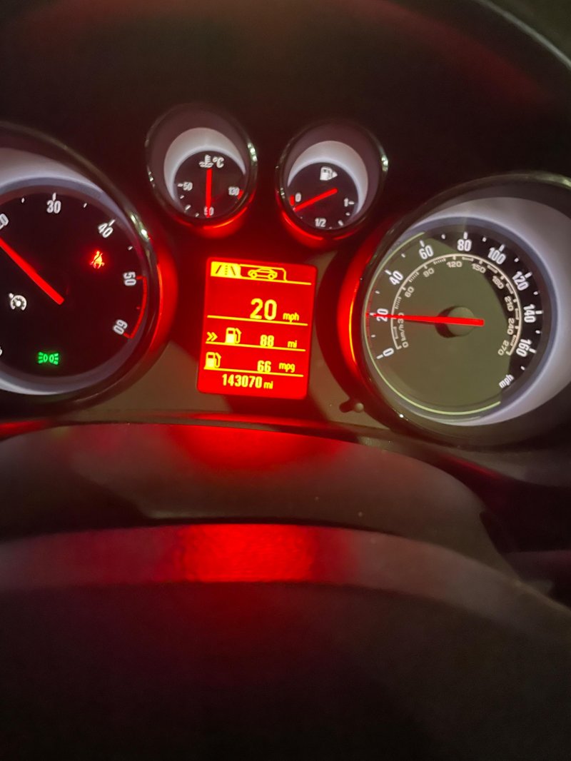 VAUXHALL INSIGNIA