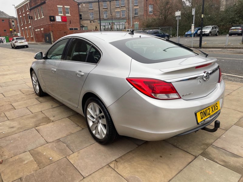 VAUXHALL INSIGNIA