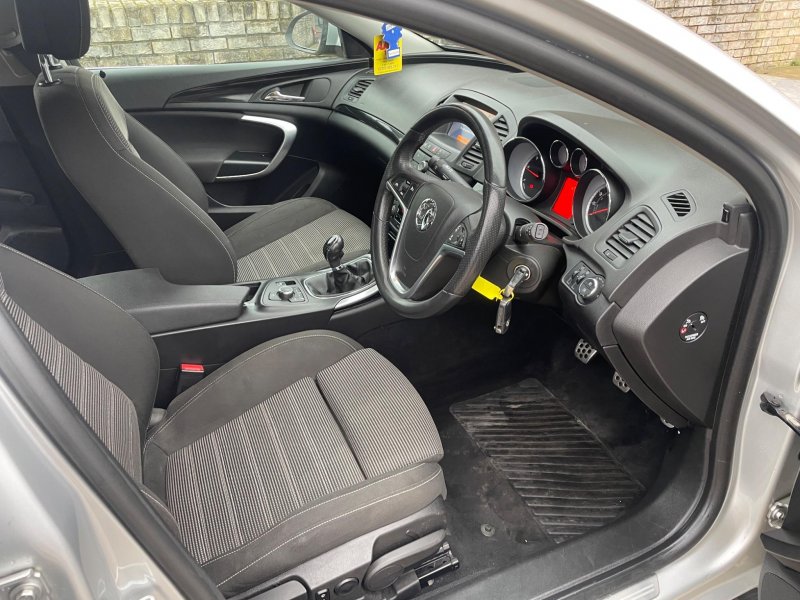 VAUXHALL INSIGNIA