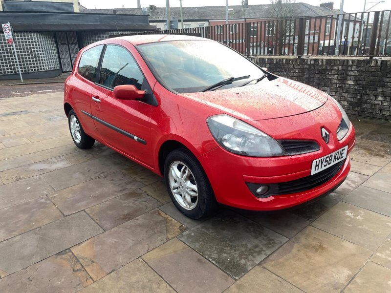 View RENAULT CLIO 1.2 TCe 16v Dynamique 3dr