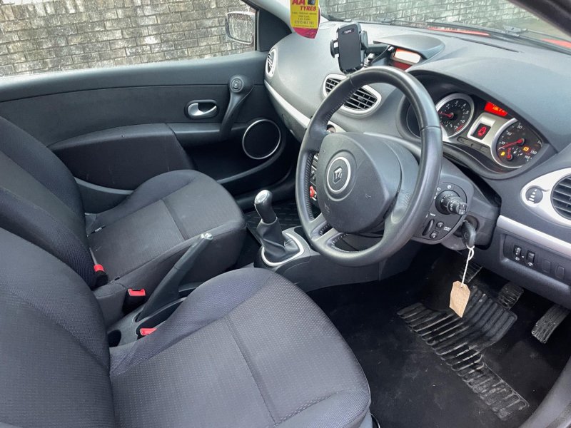 RENAULT CLIO