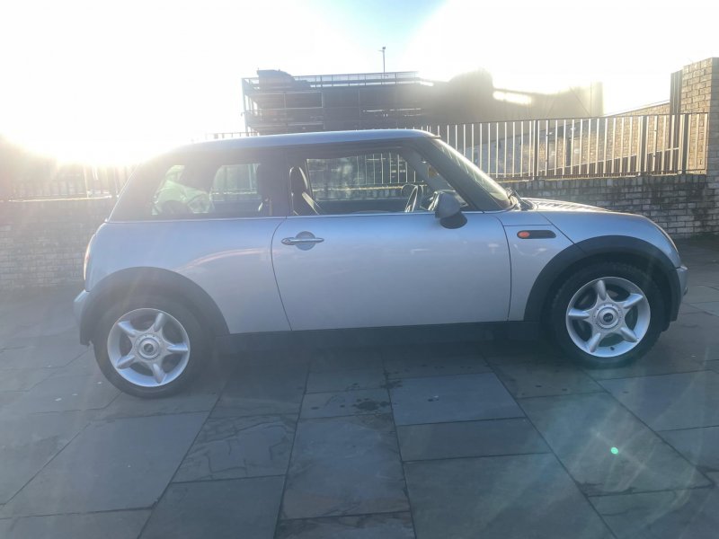 View MINI HATCH 1.6 One CVT Euro 3 3dr