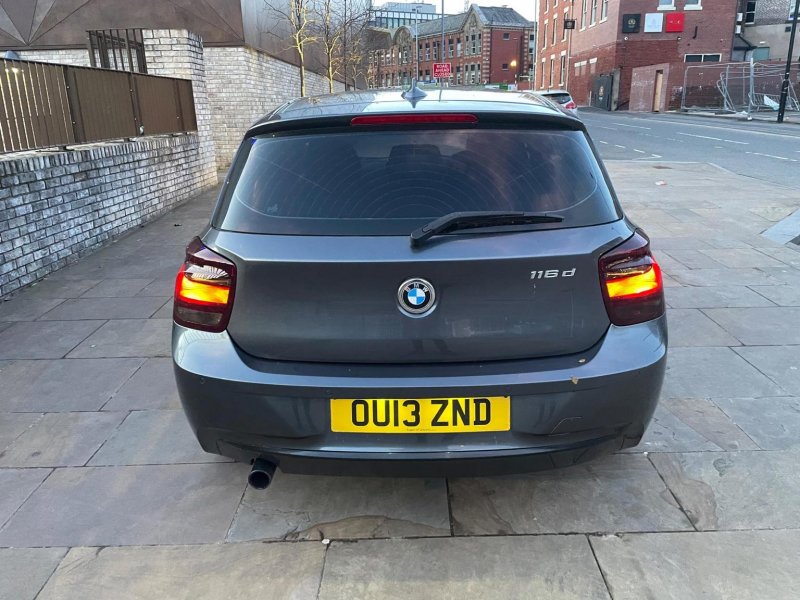 BMW 1 SERIES