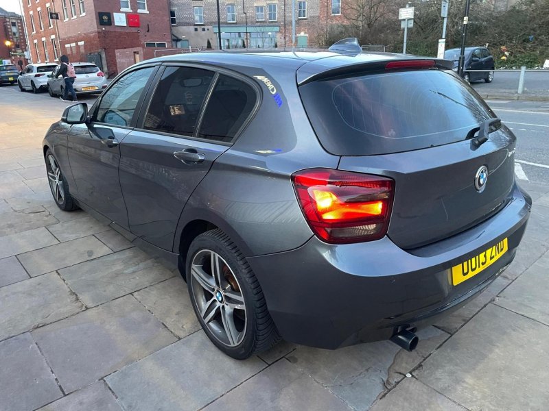 BMW 1 SERIES