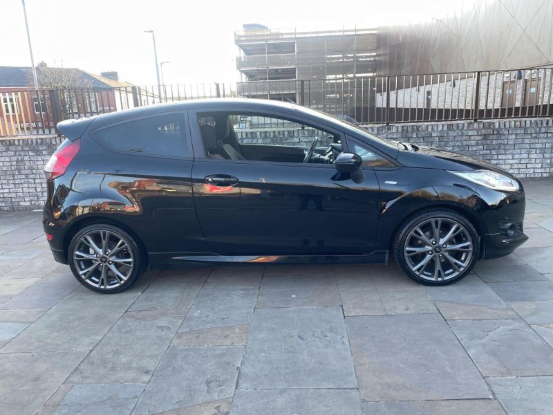 View FORD FIESTA 1.0T EcoBoost ST-Line Euro 6 (s/s) 3dr