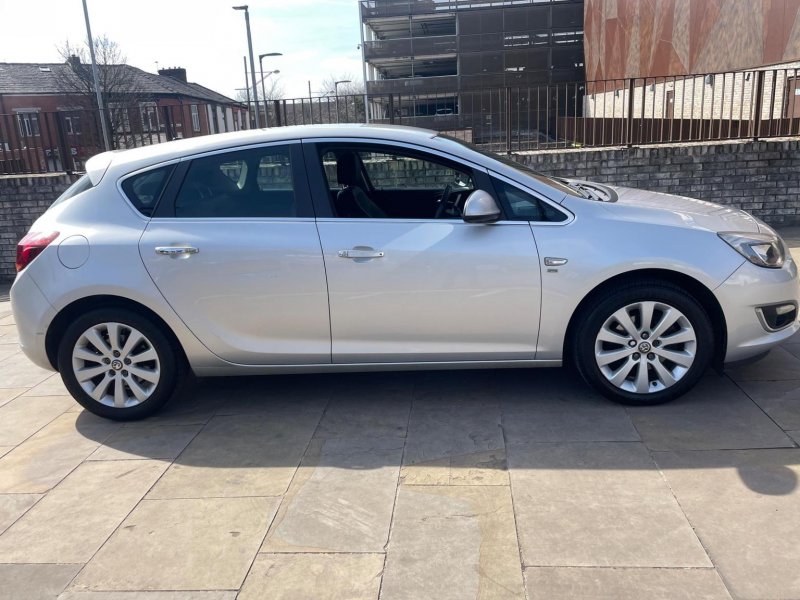 View VAUXHALL ASTRA 1.7 CDTi ecoFLEX SE Euro 5 (s/s) 5dr