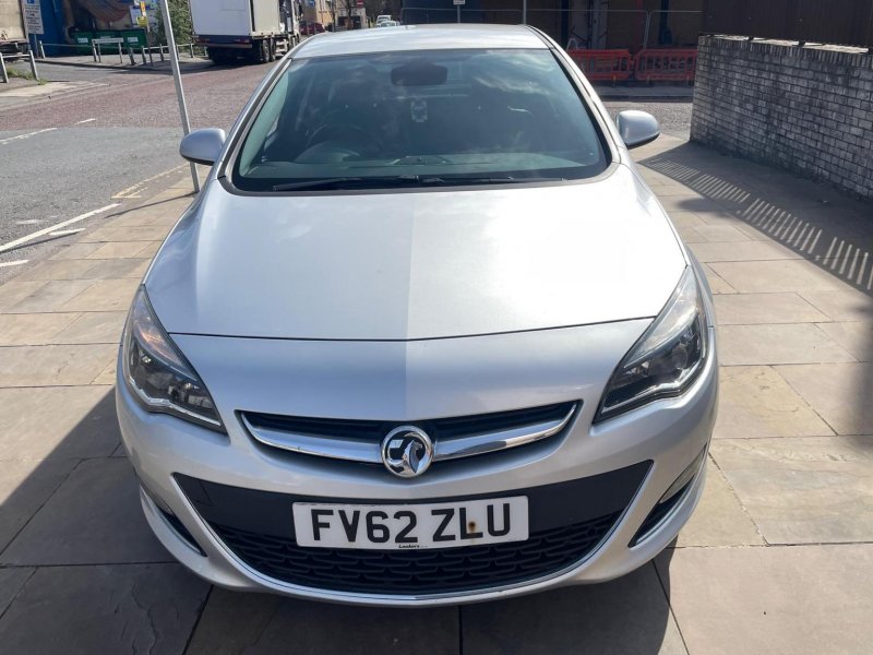 VAUXHALL ASTRA