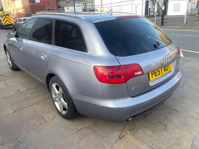 AUDI A6 AVANT