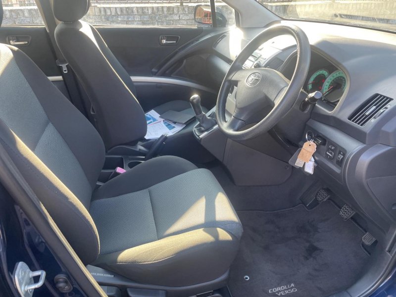 TOYOTA COROLLA VERSO