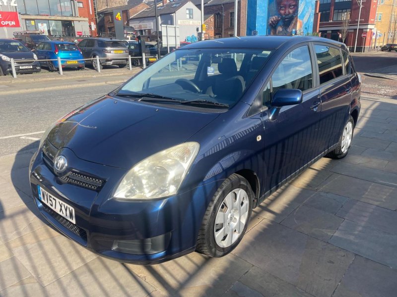 TOYOTA COROLLA VERSO