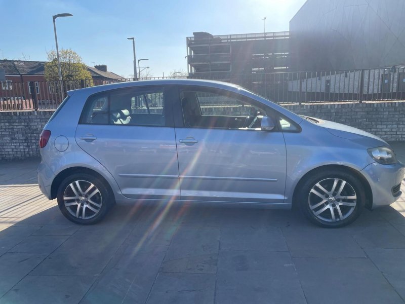 View VOLKSWAGEN GOLF PLUS 1.6 TDI SE DSG Euro 5 5dr