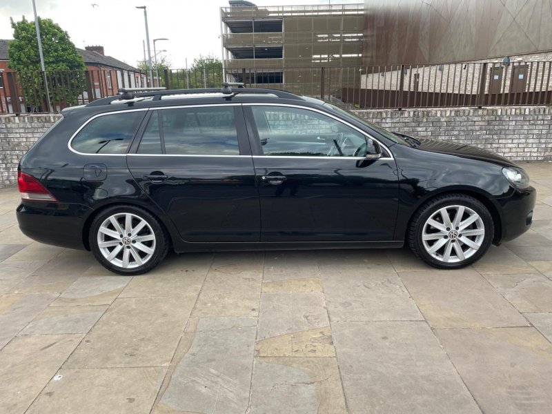 View VOLKSWAGEN GOLF 2.0 TDI Sportline DSG Euro 5 5dr