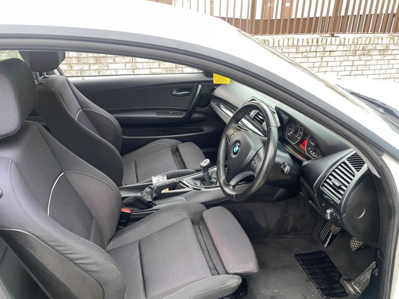 BMW 1 SERIES