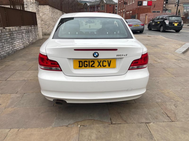 BMW 1 SERIES