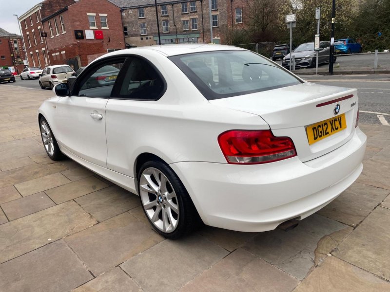 BMW 1 SERIES