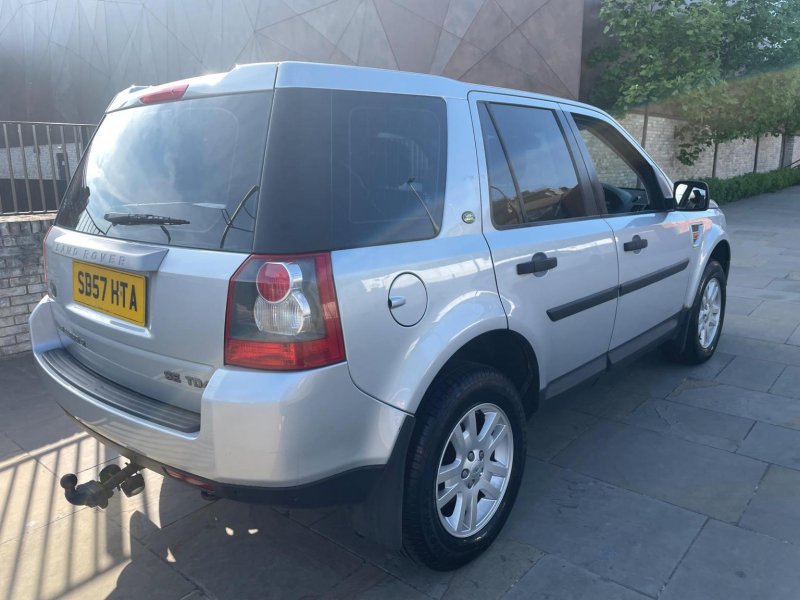View LAND ROVER FREELANDER 2 2.2 TD4 SE 4WD Euro 4 5dr