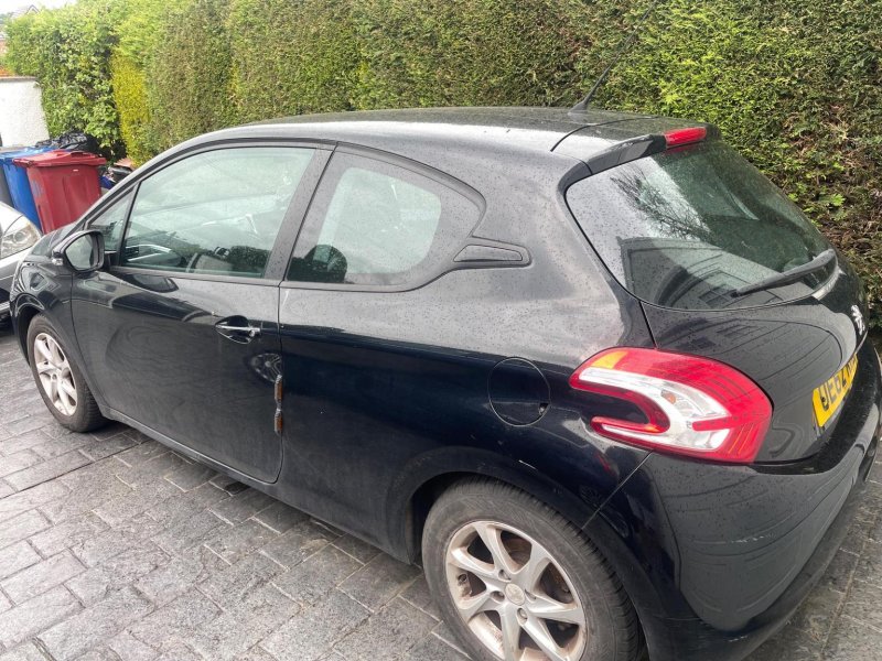 View PEUGEOT 208 1.4 VTi Active Euro 5 3dr