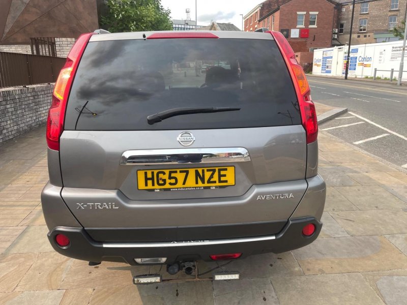 NISSAN X-TRAIL