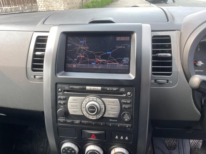 NISSAN X-TRAIL