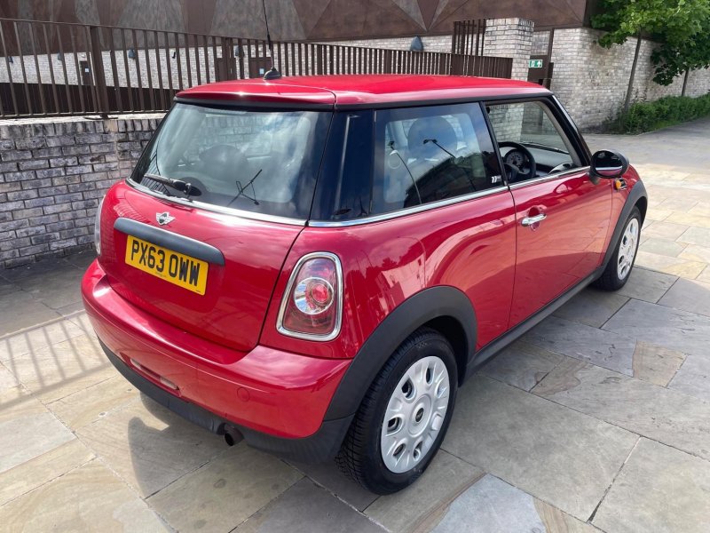 View MINI HATCH 1.6 First Euro 6 3dr