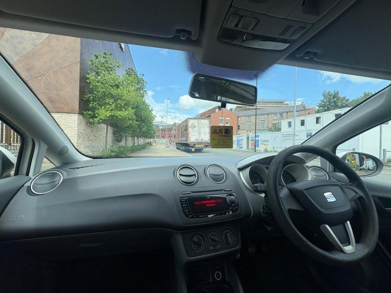 SEAT IBIZA
