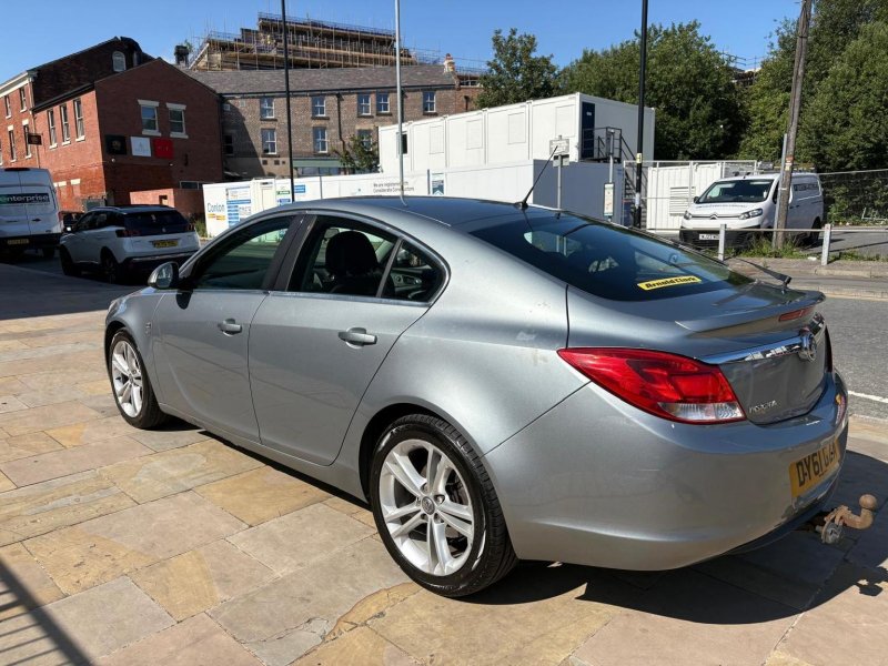 VAUXHALL INSIGNIA