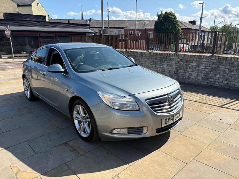 View VAUXHALL INSIGNIA 2.0 CDTi ecoFLEX SRi Euro 5 (s/s) 5dr