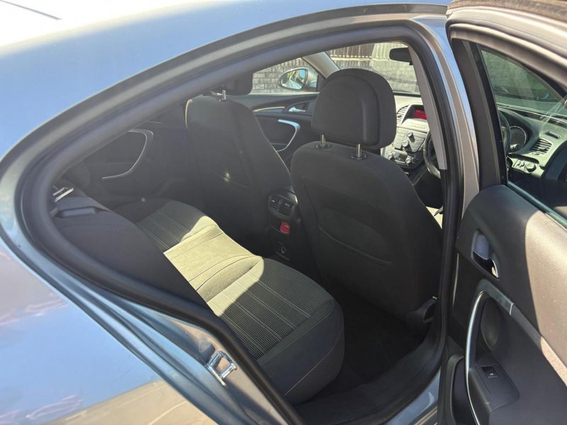 VAUXHALL INSIGNIA