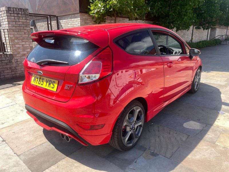 View FORD FIESTA 1.6T EcoBoost ST-3 Euro 6 3dr