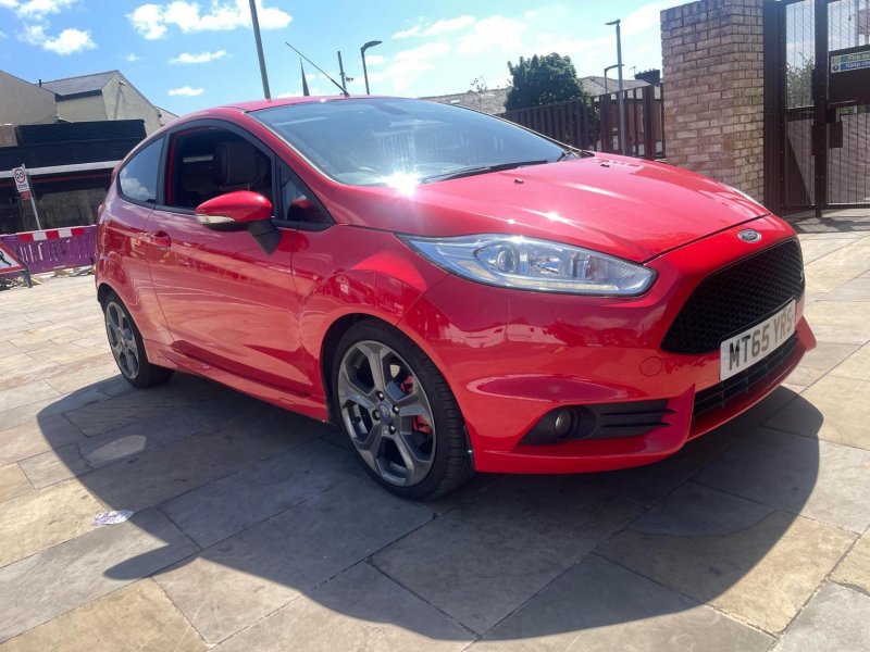 View FORD FIESTA 1.6T EcoBoost ST-3 Euro 6 3dr