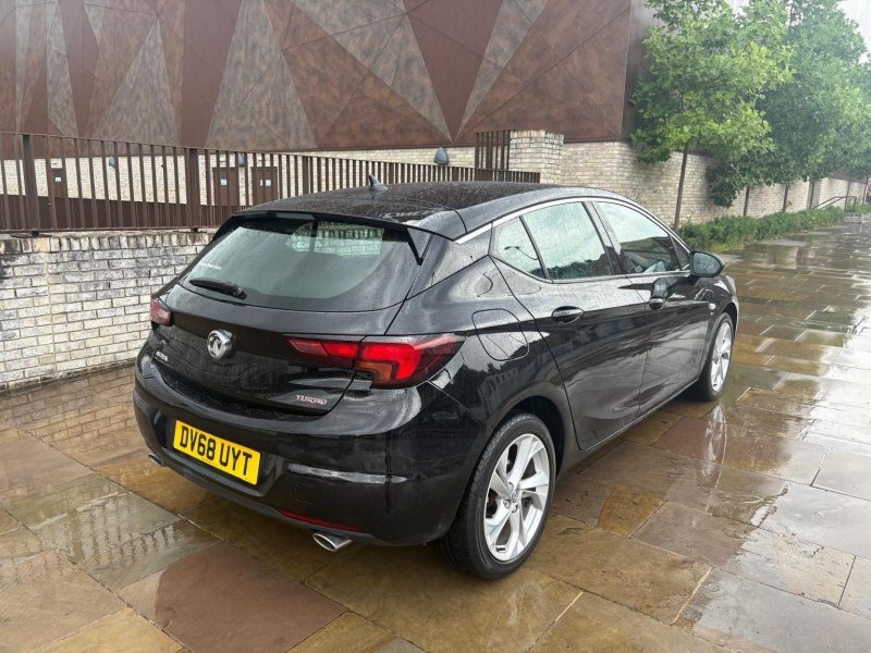 View VAUXHALL ASTRA 1.6i Turbo SRi Nav Euro 6 (s/s) 5dr