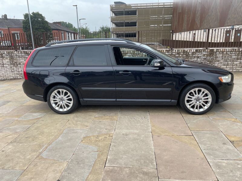 View VOLVO V50 2.4 SE Geartronic 5dr
